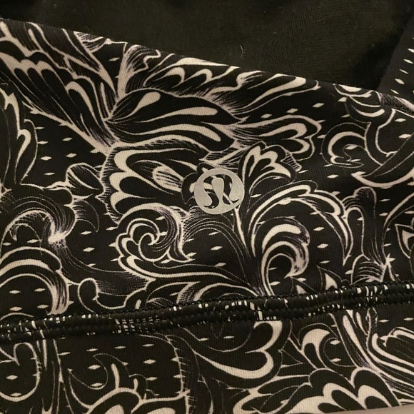 NWOT Lululemon Energy Sports Bra - Picture 4 of 5